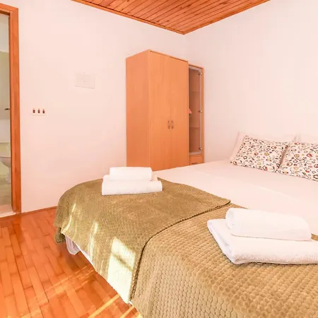 And Milka-jere * Primošten